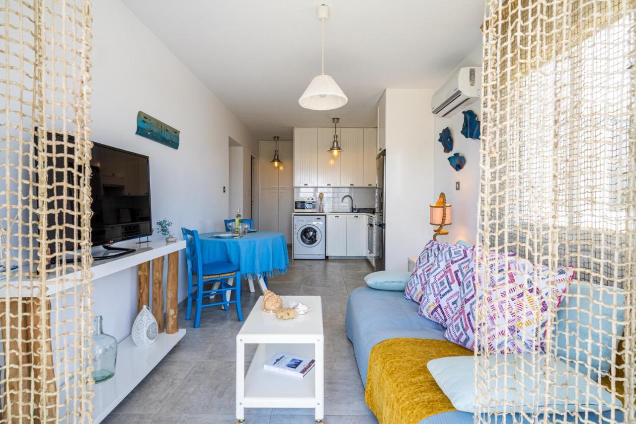 Seawaves 1- Bedroom Apartment Near Meneou Beach ลาร์นาคา ภายนอก รูปภาพ